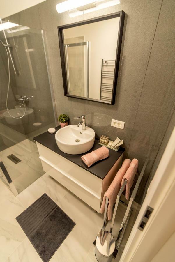 Central Premium Suites Timisoara Exterior foto